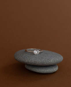 Mon Petit Stacker Ring - 925 Sterling Silver, Oval White Topaz