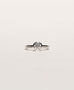 Frida Engagement Ring - Platinum, Round Brilliant Cut Diamond 0.80 carat