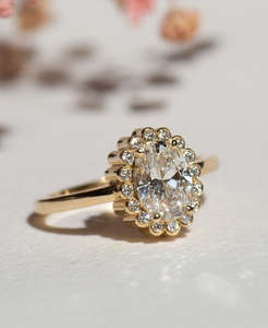 Bespoke Gallery: Bespoke 177 - 18k Yellow Gold, Diamond