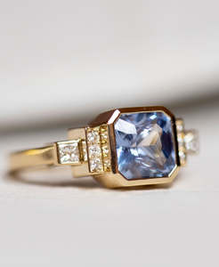 Bespoke Gallery: Bespoke 202 - 18k Yellow Gold, Sapphire