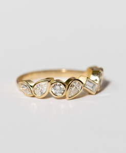 Bespoke Gallery: Bespoke 219 - 18k Yellow Gold, Diamond