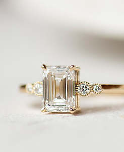 Bespoke 198 - 18k Yellow Gold, Diamond