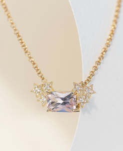 Fine Necklaces: One of a Kind 431 - 18k Yellow Gold, Morganite
