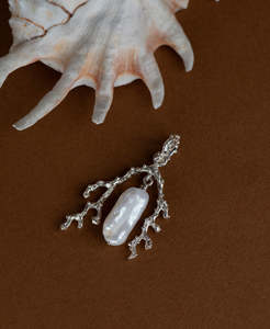 Silver Necklaces: Mutiara Charm - 925 Sterling Silver, Baroque Pearl