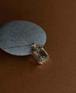 Thea Charm - 22k Gold Vermeil, Green Amethyst