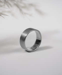 Mens Silver Rings: Silas Band 8mm - Platinum