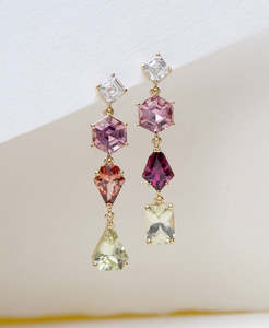 50th Birthday: One of a Kind 426 - 18k Yellow Gold, Garnet