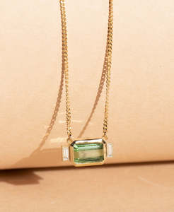 Birthstone October: One of a Kind 364 - 18k Yellow Gold, Green Tourmaline
