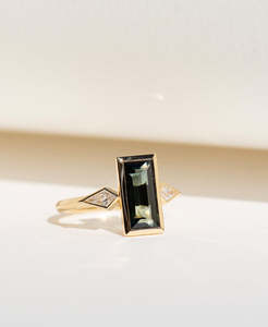 Cyra Engagement Ring - 18k Yellow Gold, Baguette Cut Teal Sapphire 2.55 carat