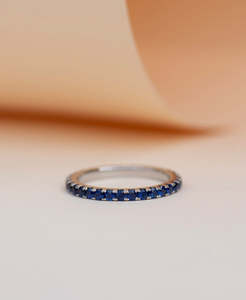 Platinum: Sapphire Sempera Band - Platinum, Blue Sapphire