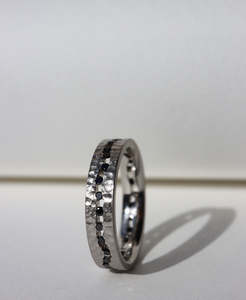 Bespoke 250 - 18k Yellow Gold, Black Diamond