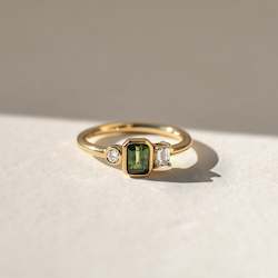 Rings: Sapphire and Diamonds in 18ct Yellow Gold