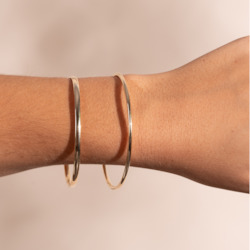 Bracelets: Gold Bangle