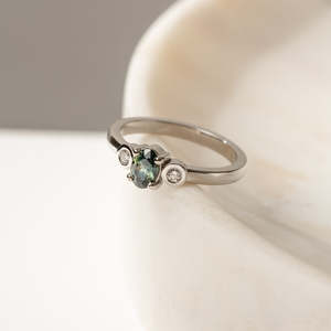 Orbit Oval Ring