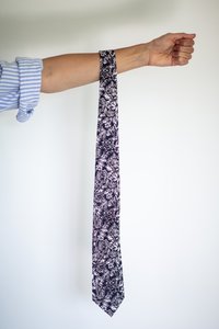Flora Array Neck Tie - Zoozies