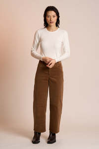 Neris Dakota Barrel Leg | Caramel