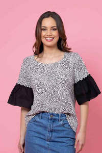 Augustine Charlo By Kelly Coe: Charlo Casey Leopard T-Shirt Black White